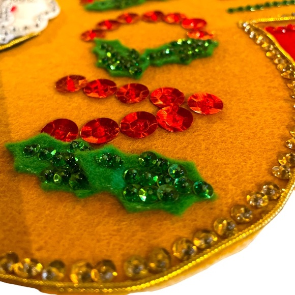 VINTAGE➕Christmas Felt & Sequin Crafted Wall Hanging - Picture 4 of 6